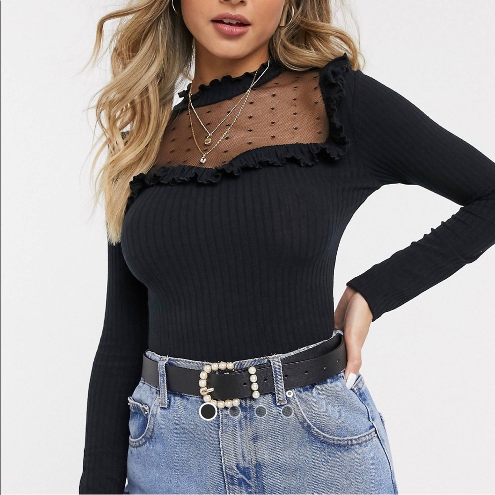 Ruffle neck mesh panel top